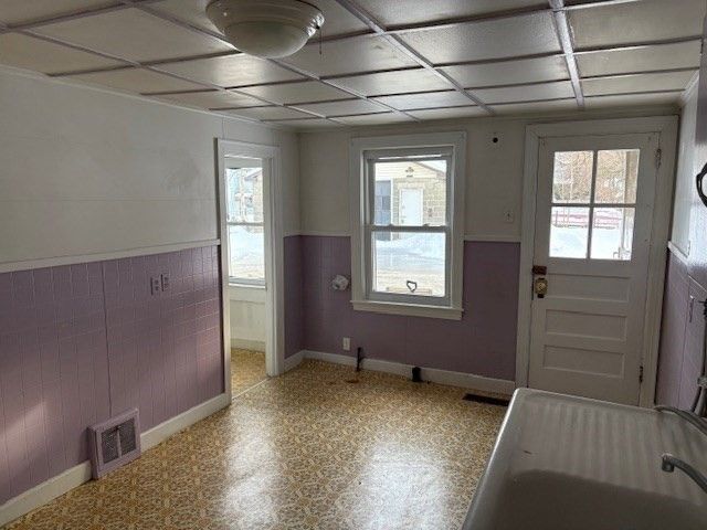50-52 Orange Street, Westfield, MA 01085