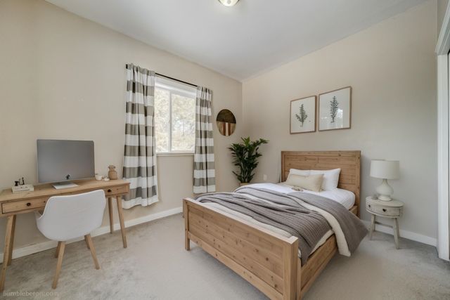 5301 E Eloika Rd, Chattaroy, WA 99003