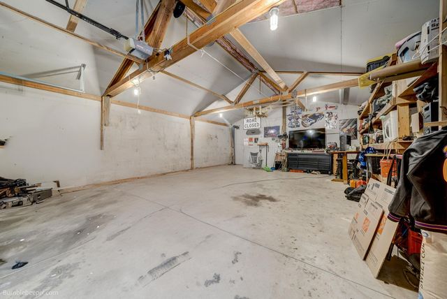 5301 E Eloika Rd, Chattaroy, WA 99003