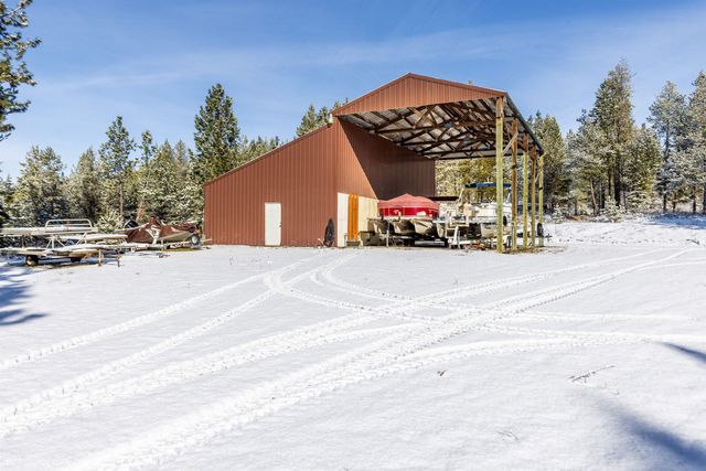 5301 E Eloika Rd, Chattaroy, WA 99003