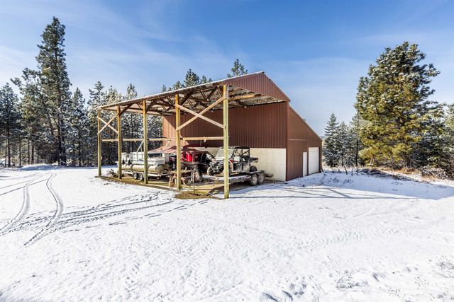 5301 E Eloika Rd, Chattaroy, WA 99003