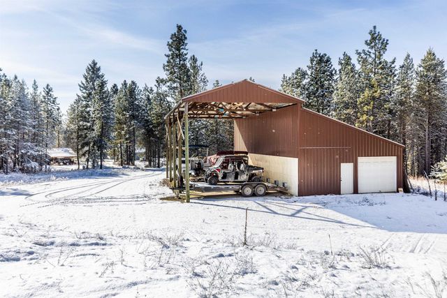 5301 E Eloika Rd, Chattaroy, WA 99003