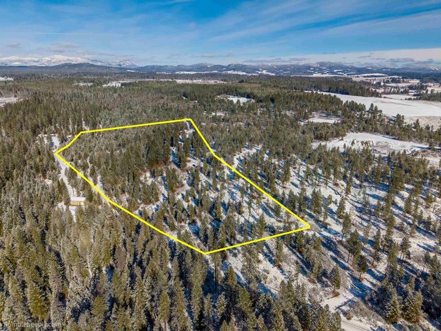 5301 E Eloika Rd, Chattaroy, WA 99003