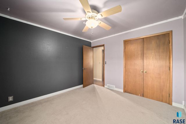 833 E Pam Rd Road, Sioux Falls, SD 57105