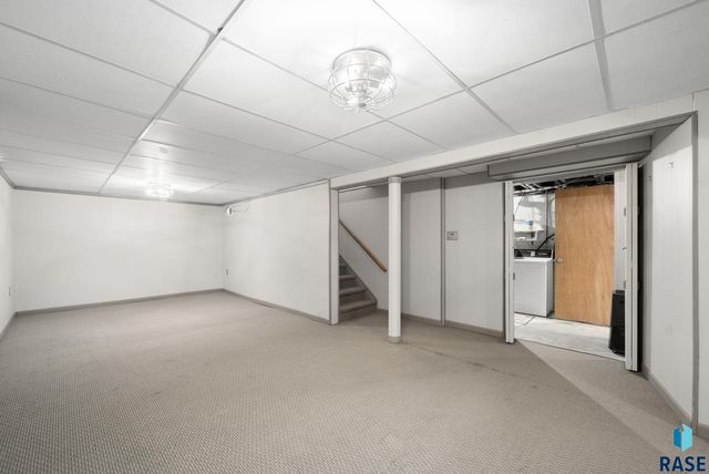 833 E Pam Rd Road, Sioux Falls, SD 57105