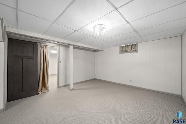 833 E Pam Rd Road, Sioux Falls, SD 57105