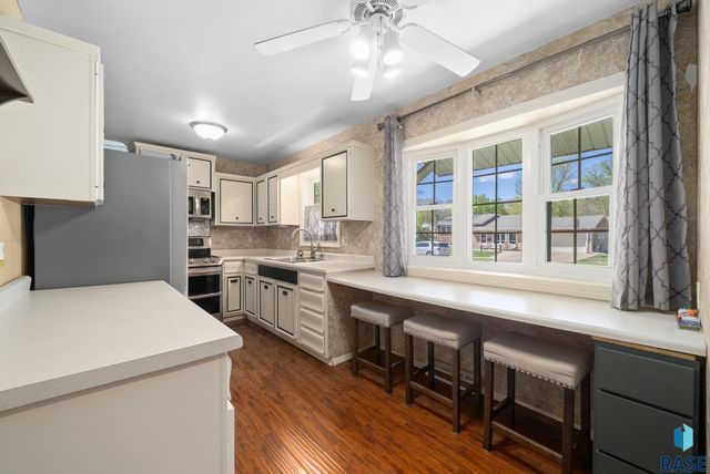 833 E Pam Rd Road, Sioux Falls, SD 57105
