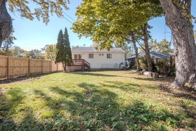 839 N Bennett Street, Geneva, IL 60134