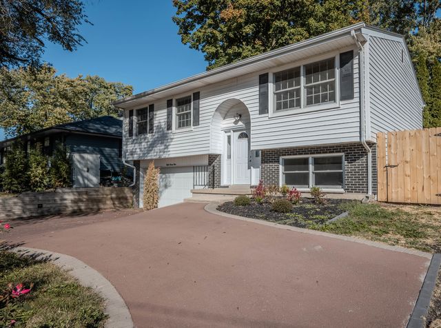 839 N Bennett Street, Geneva, IL 60134