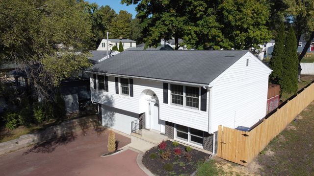 839 N Bennett Street, Geneva, IL 60134