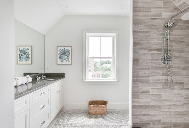 44 Evergreen St 4, Boston, MA 02130