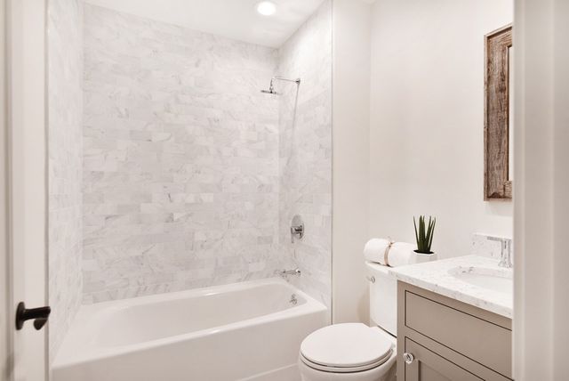 44 Evergreen St 4, Boston, MA 02130