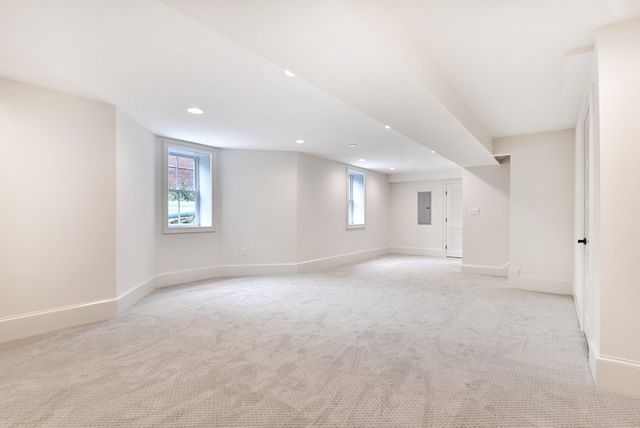 44 Evergreen St 4, Boston, MA 02130