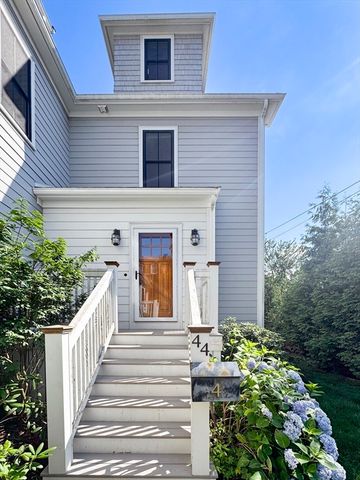 44 Evergreen St 4, Boston, MA 02130
