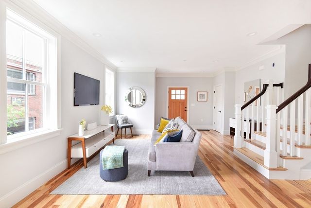 44 Evergreen St 4, Boston, MA 02130
