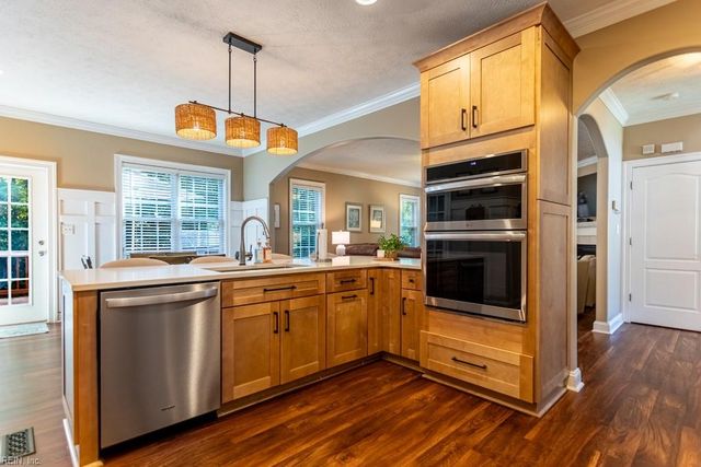 104 Perlie CT, Yorktown, VA 23692