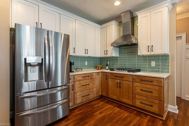 104 Perlie CT, Yorktown, VA 23692