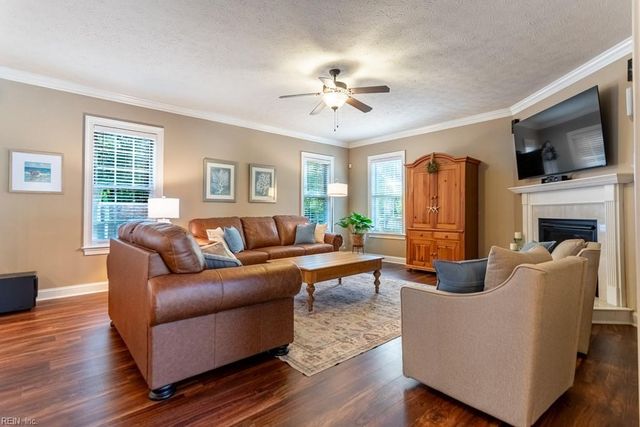 104 Perlie CT, Yorktown, VA 23692