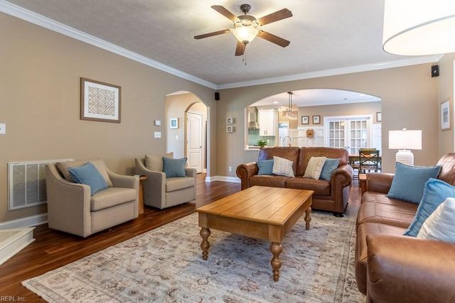104 Perlie CT, Yorktown, VA 23692