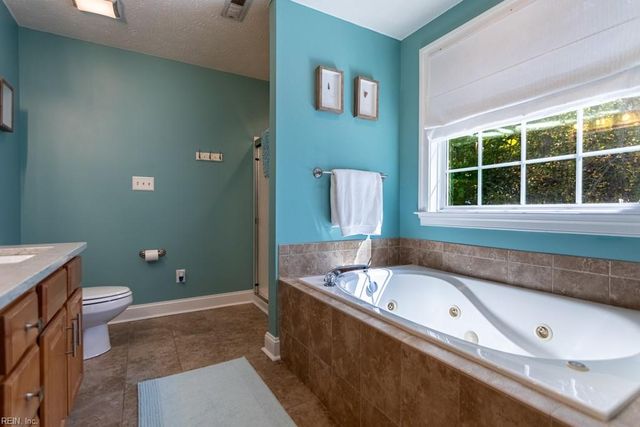104 Perlie CT, Yorktown, VA 23692