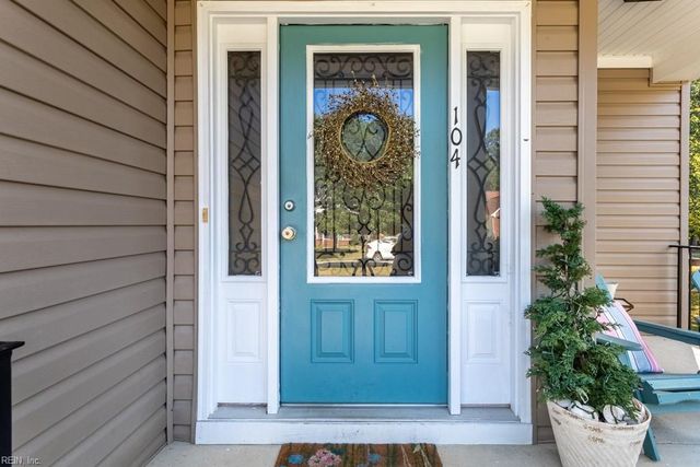 104 Perlie CT, Yorktown, VA 23692