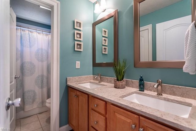 104 Perlie CT, Yorktown, VA 23692