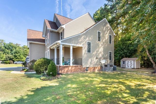 104 Perlie CT, Yorktown, VA 23692