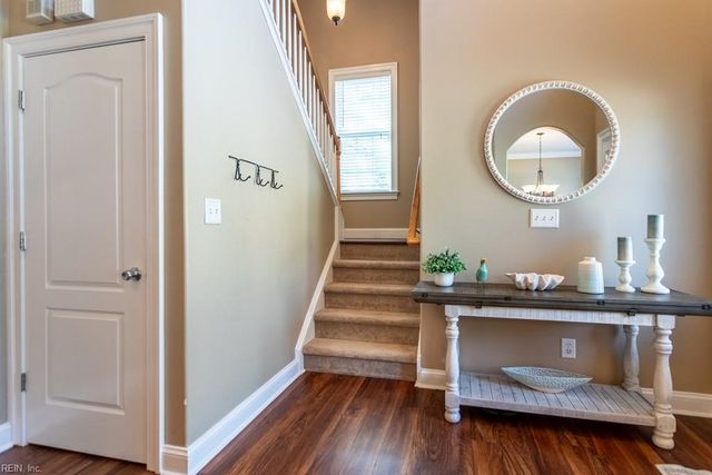 104 Perlie CT, Yorktown, VA 23692