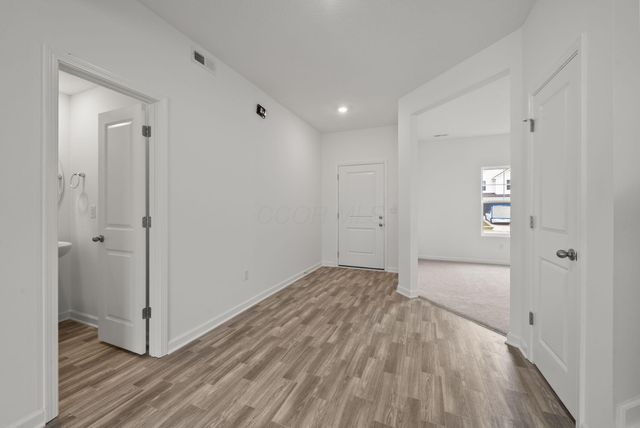 728 Cheney Pass, London, OH 43140