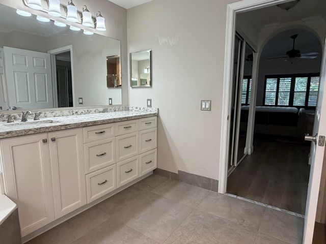 22699 E Royal Crown Ter Terrace E, Boca Raton, FL 33433