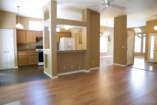 1273 McGuffey Ln, Union Twp, OH 45103