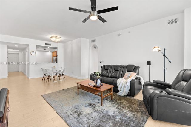 3340 NE 190th St 908, Aventura, FL 33180