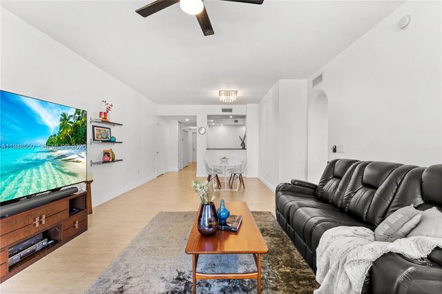 3340 NE 190th St 908, Aventura, FL 33180