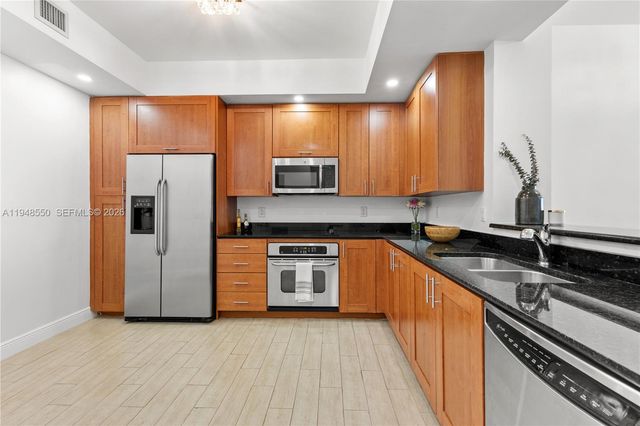 3340 NE 190th St 908, Aventura, FL 33180