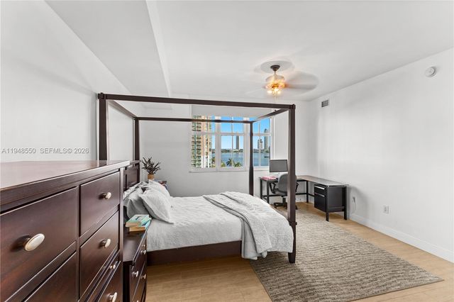 3340 NE 190th St 908, Aventura, FL 33180