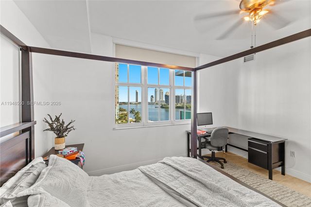 3340 NE 190th St 908, Aventura, FL 33180