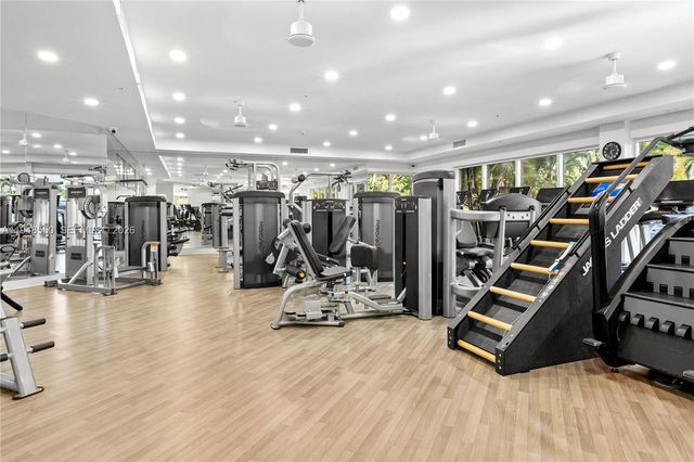 3340 NE 190th St 908, Aventura, FL 33180