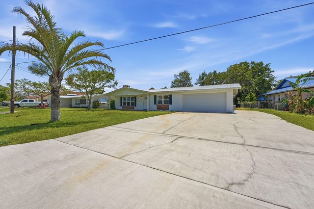 1804 Bayshore Drive, Fort Pierce, FL 34949