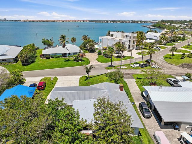 1804 Bayshore Drive, Fort Pierce, FL 34949