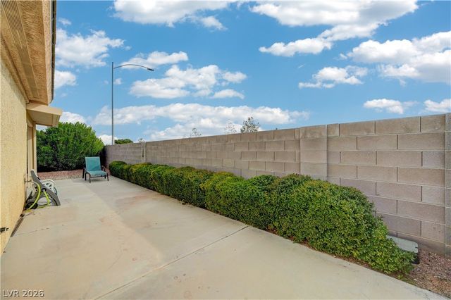 3900 Golden Glaze Street, Las Vegas, NV 89129