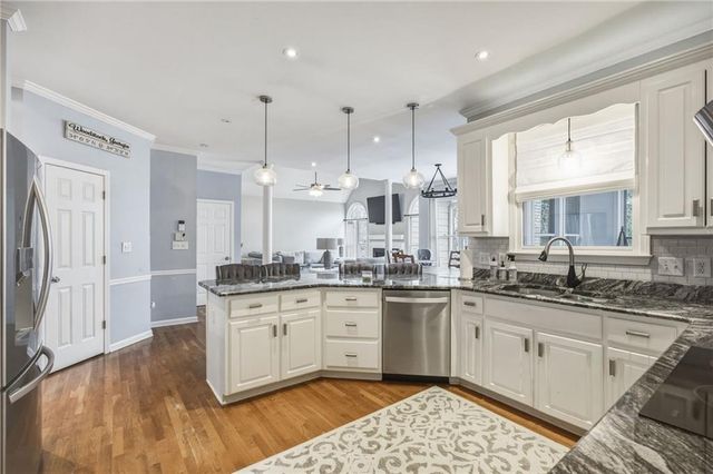 200 Mayglen Court, Woodstock, GA 30189