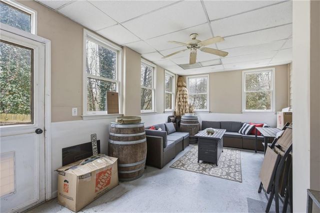 200 Mayglen Court, Woodstock, GA 30189