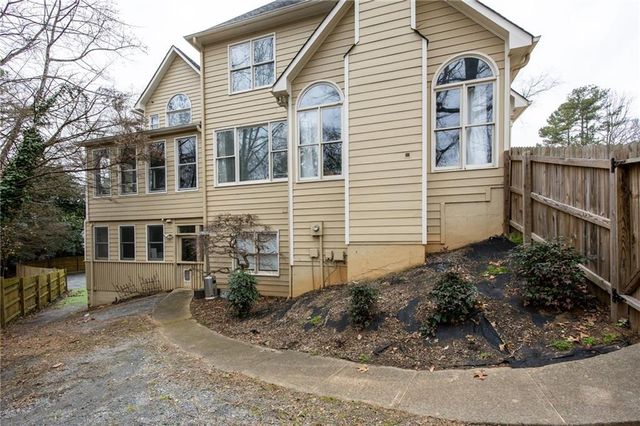 200 Mayglen Court, Woodstock, GA 30189