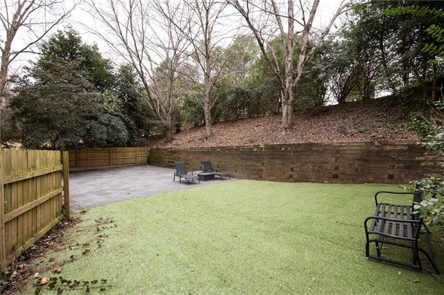 200 Mayglen Court, Woodstock, GA 30189