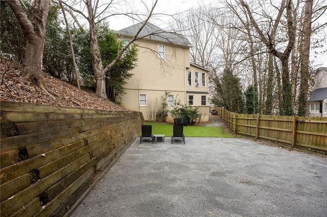 200 Mayglen Court, Woodstock, GA 30189