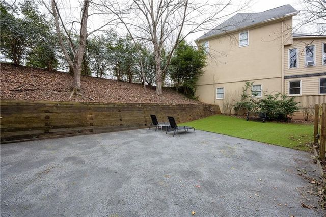 200 Mayglen Court, Woodstock, GA 30189