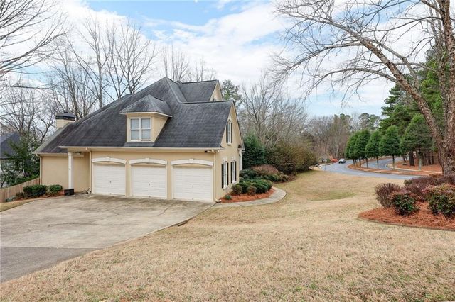 200 Mayglen Court, Woodstock, GA 30189