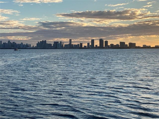 7501 E Treasure Dr 2M, North Bay Village, FL 33141