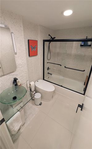 7501 E Treasure Dr 2M, North Bay Village, FL 33141