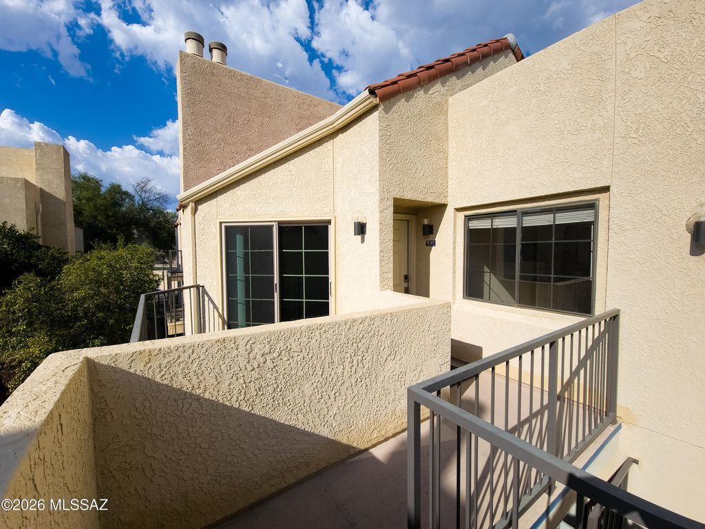 1200 E River Road C37, Tucson, AZ 85718